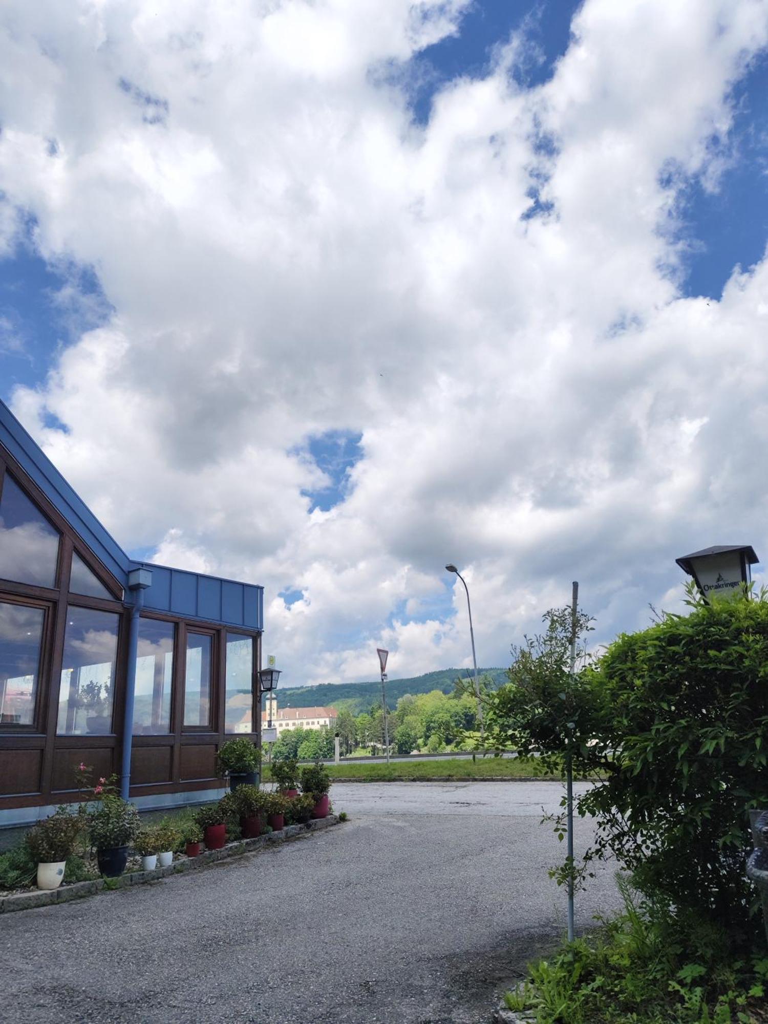 Asia Wok Gasthof Ybbs an der Donau Exteriör bild